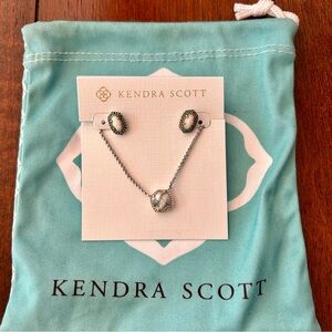 Kendra Scott necklace and earrings